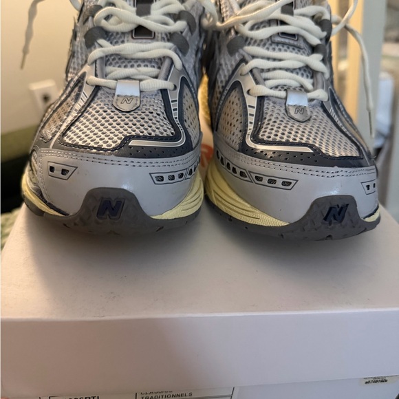 New Balance Gray and White Running Shoes - Picture 3 of 7